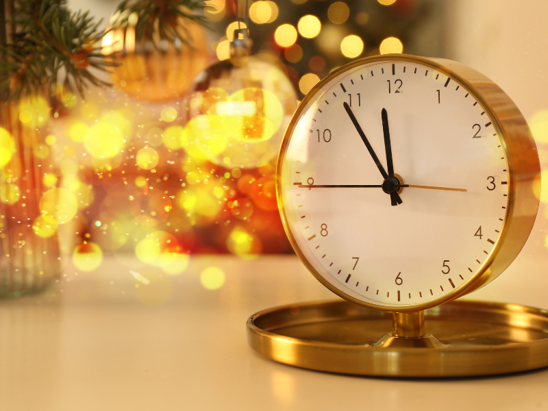 Sfondo Lucido Di Capodanno 2024 Con Realistico Vettore Di Palline Di Natale 1017 46108